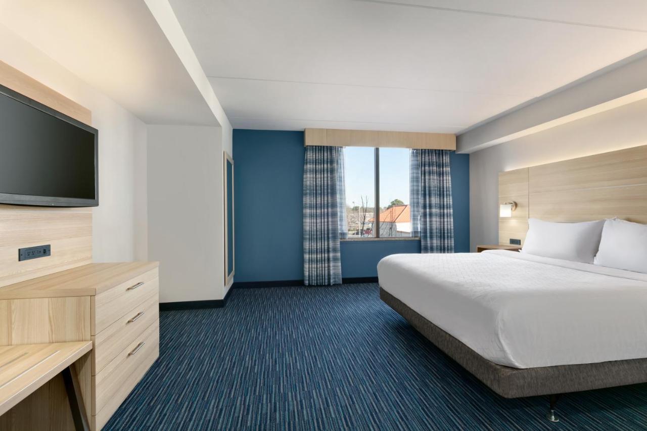 Holiday Inn Express Hotel & Suites Norfolk Airport By Ihg Eksteriør bilde