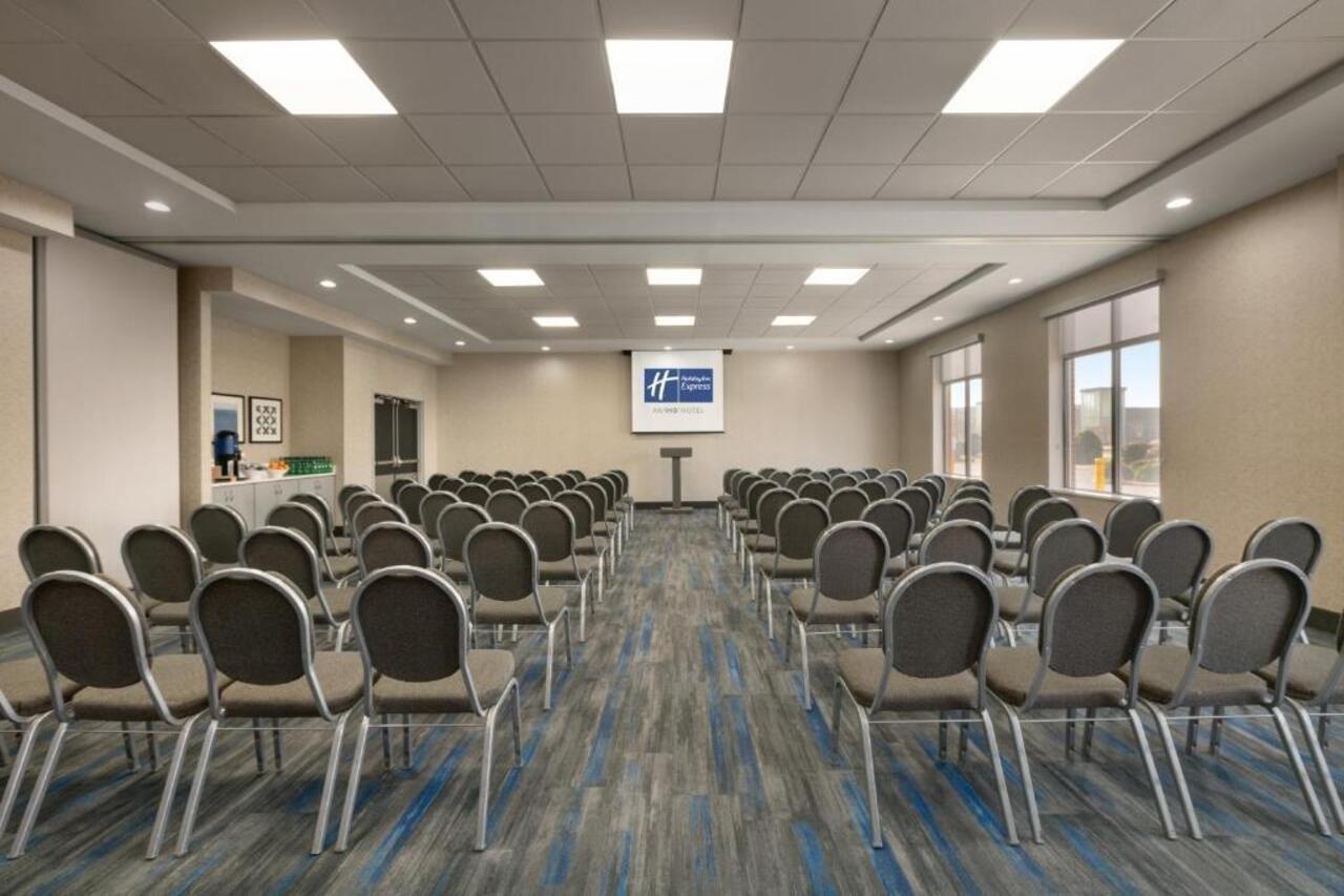 Holiday Inn Express Hotel & Suites Norfolk Airport By Ihg Eksteriør bilde